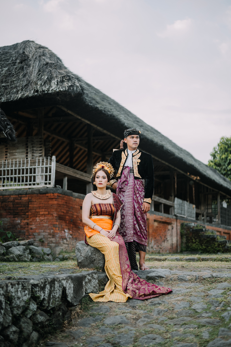 Tema Undangan Pesona