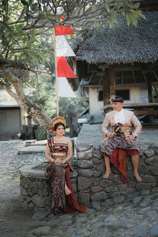 Pawiwahan Sumitra & Putu