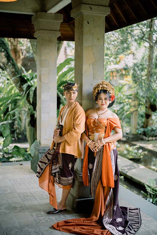 Pawiwahan Dely  & Karunia