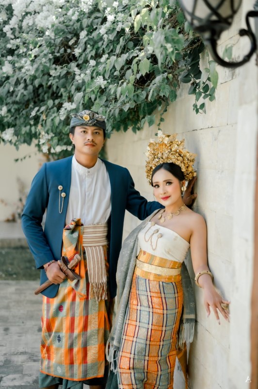Pawiwahan Dekking & Suari
