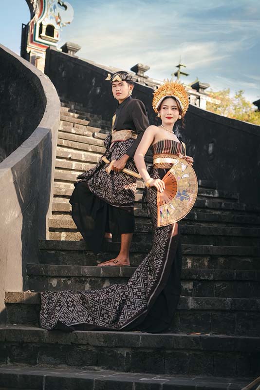 Pawiwahan Budi & Mona